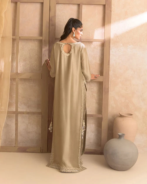 Elara Luxury Stitched