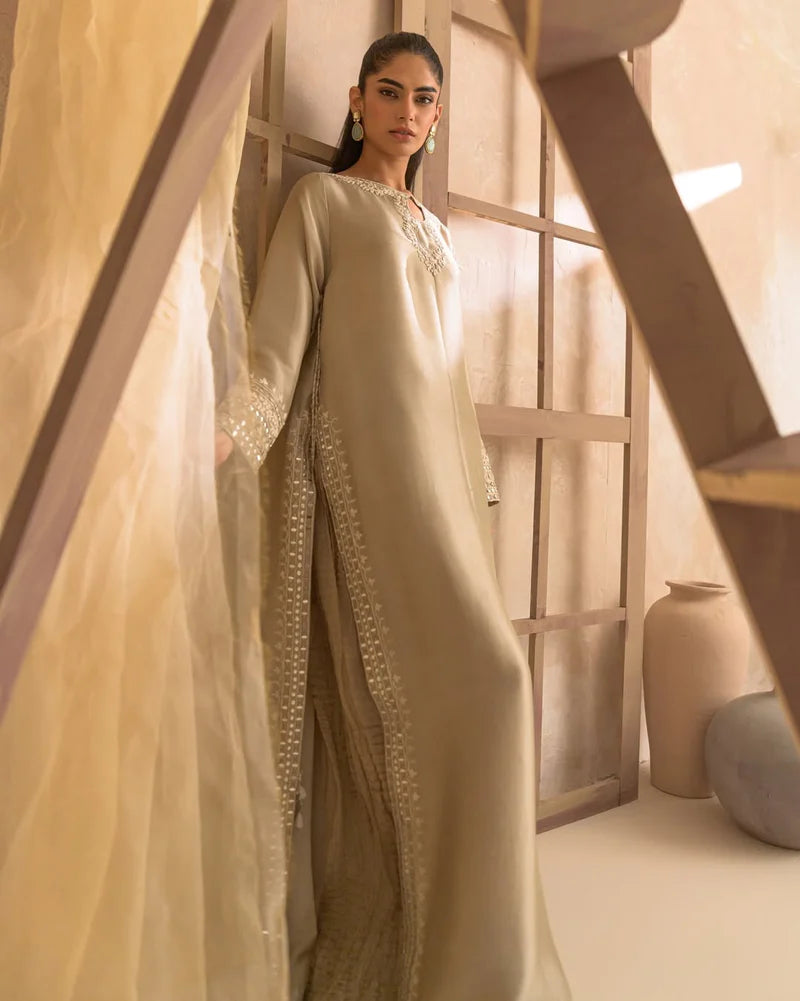 Elara Luxury Stitched