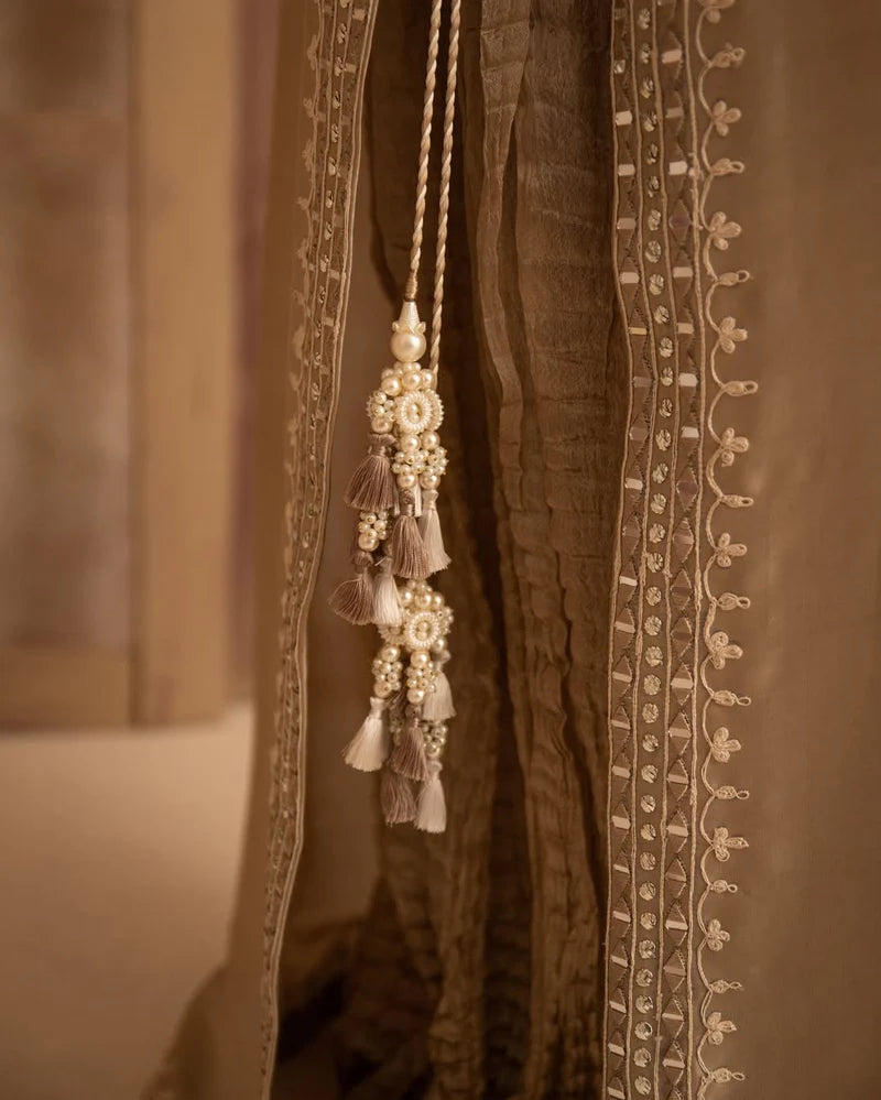 Elara Luxury Stitched